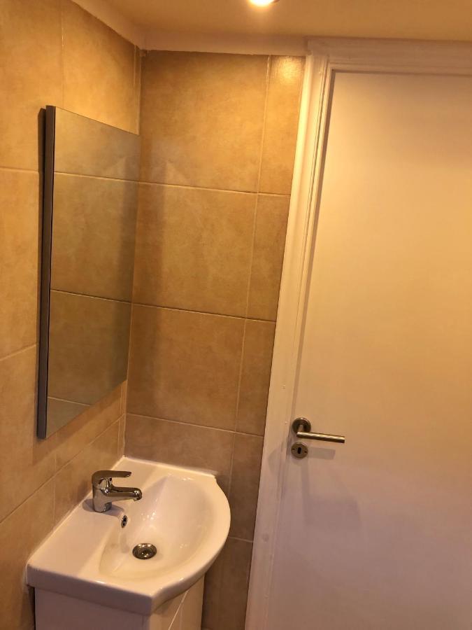 Argo Apartment 15Min From The Airport, 1Min From The Beach Artemis City Center エクステリア 写真