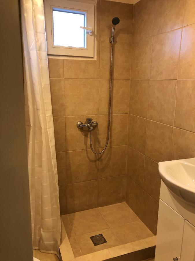 Argo Apartment 15Min From The Airport, 1Min From The Beach Artemis City Center エクステリア 写真