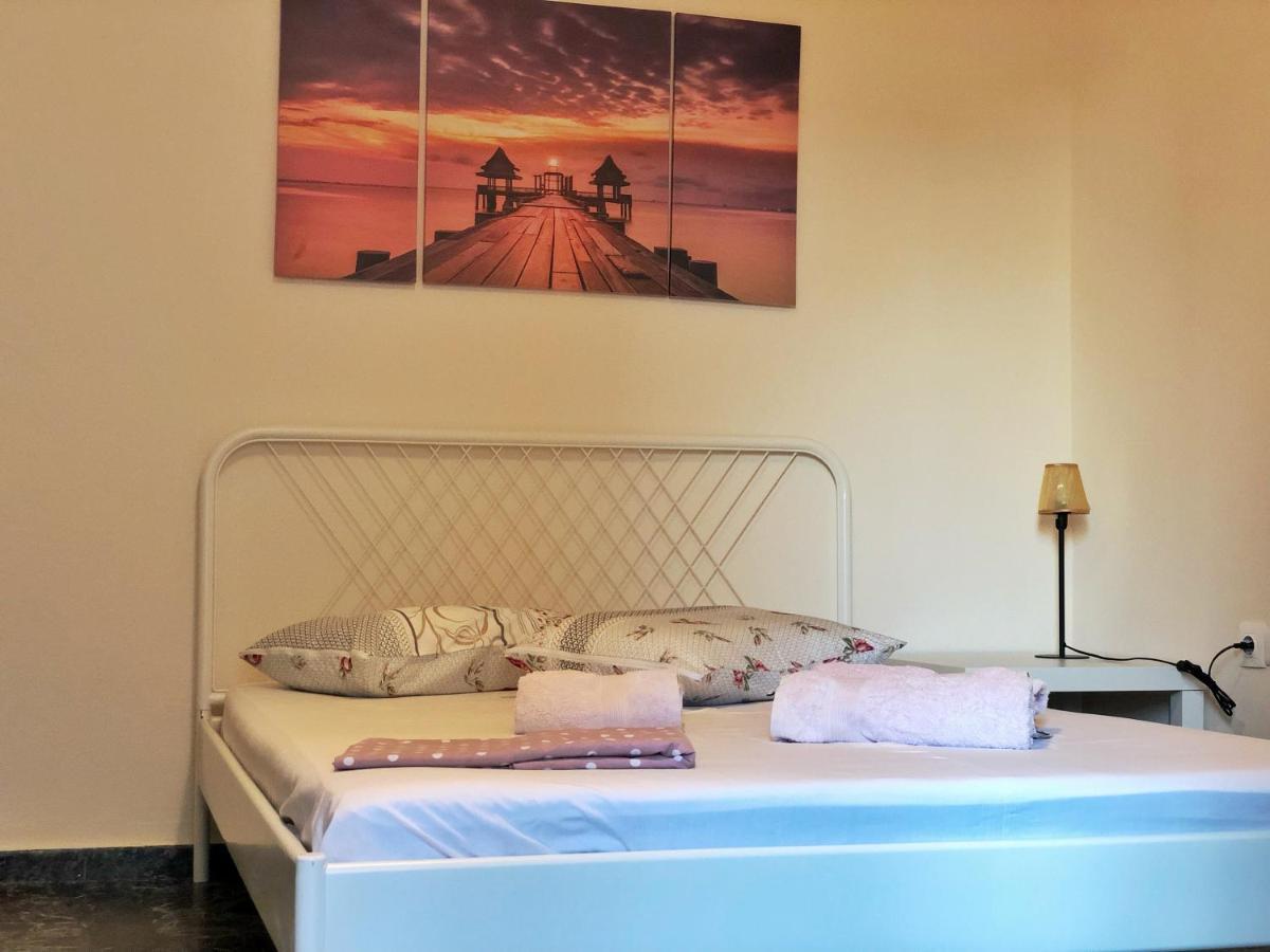 Argo Apartment 15Min From The Airport, 1Min From The Beach Artemis City Center エクステリア 写真